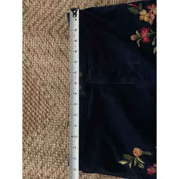 Mossimo Supply Co corduroy mini skirt with embroidery detail SZ 10 - Picture 5 of 7